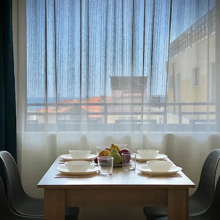 Central Seaview For 4 Guests Apartman
