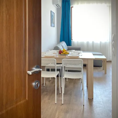Apartman Central Seaview For 4 Guests