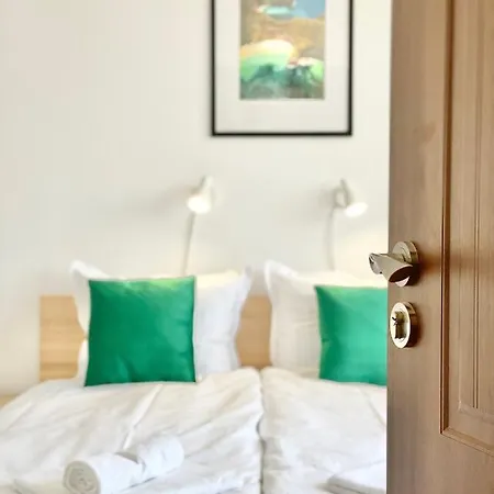Central Seaview For 4 Guests Apartment *